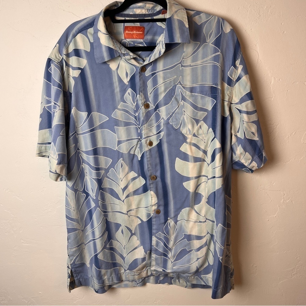 Tommy Bahama Hawaiian shirt 100% silk size large